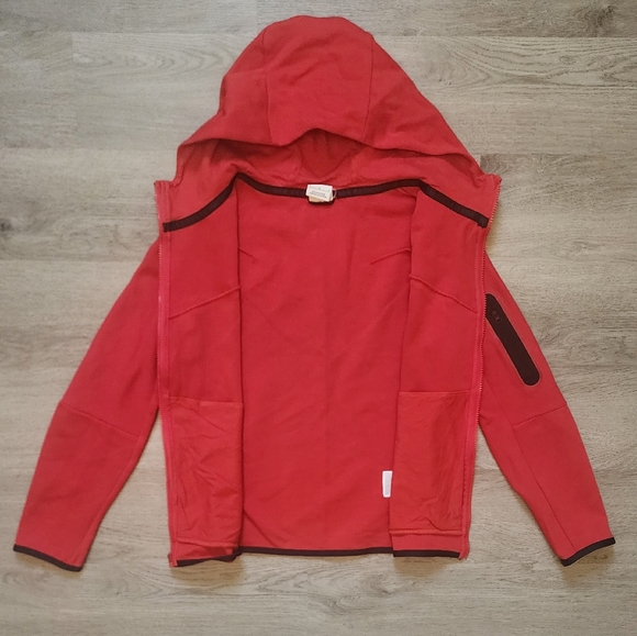Nike Tech Boy's Red Long Sleeve Hooded Full Zip Up Jacket Large - Picture 4 of 9